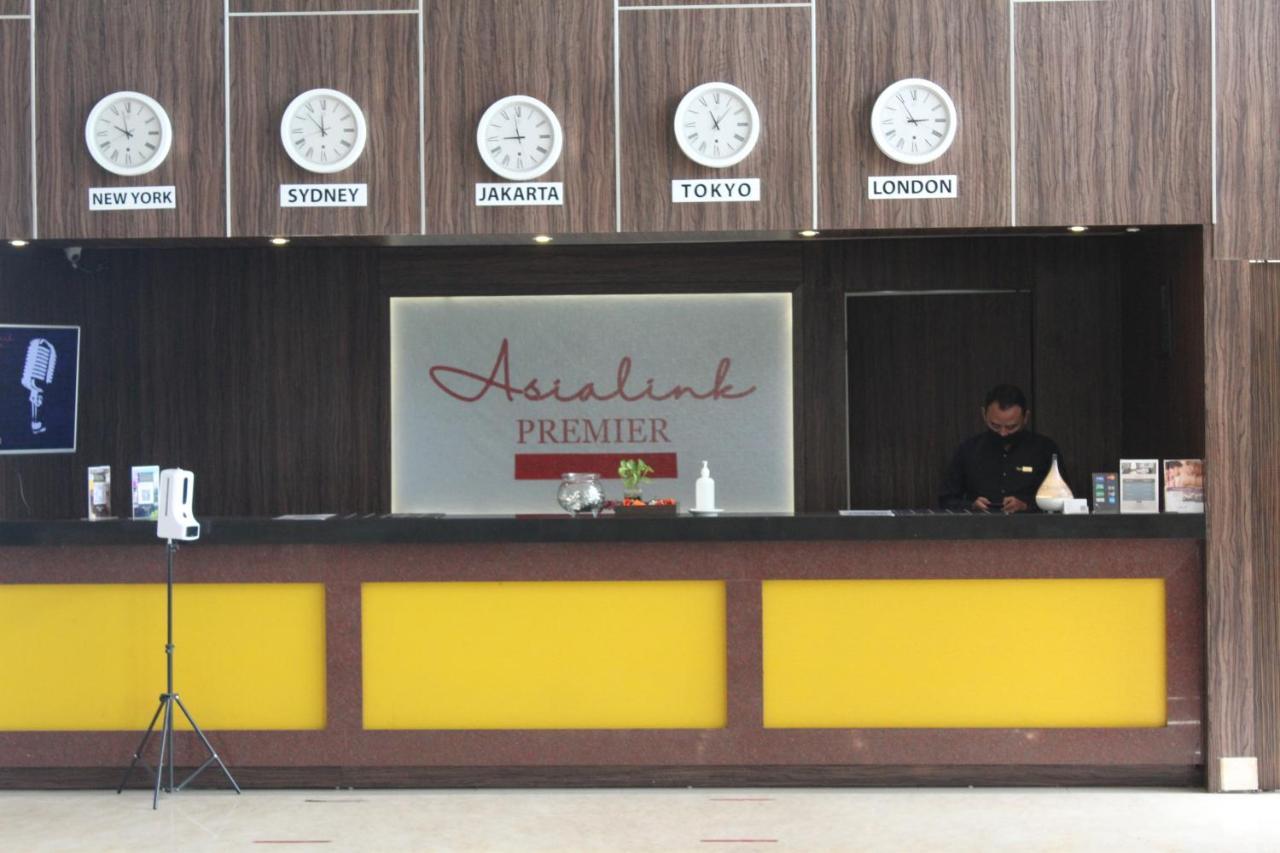 Asialink Premier Karawang Exterior photo