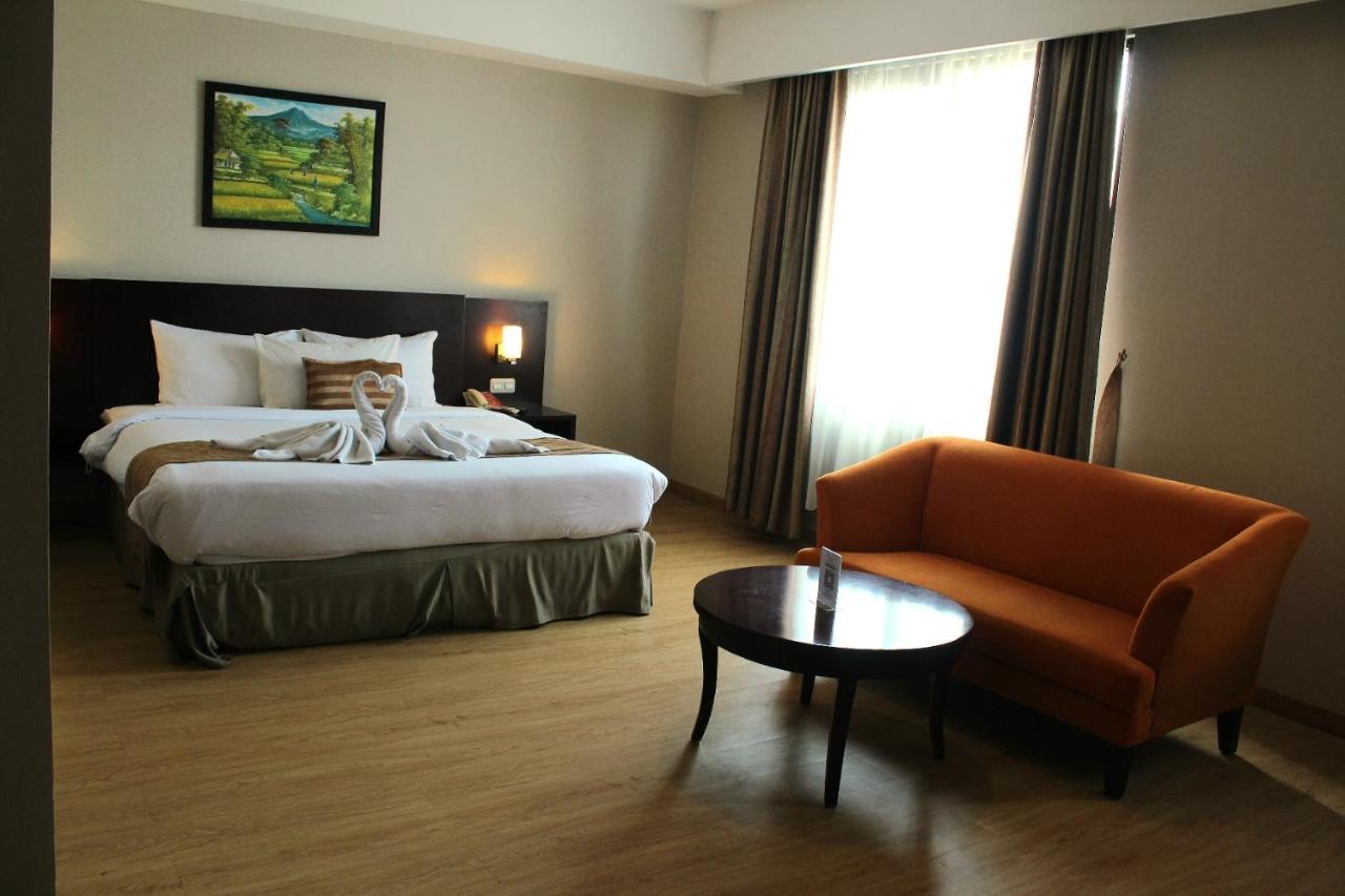 Asialink Premier Karawang Exterior photo