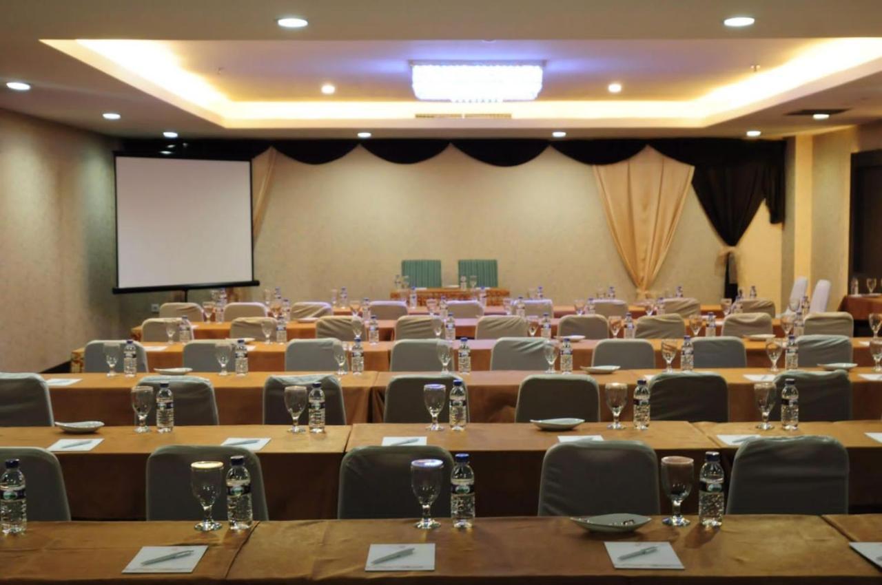Asialink Premier Karawang Exterior photo