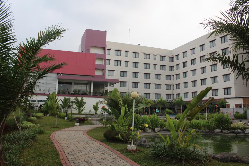 Asialink Premier Karawang Exterior photo